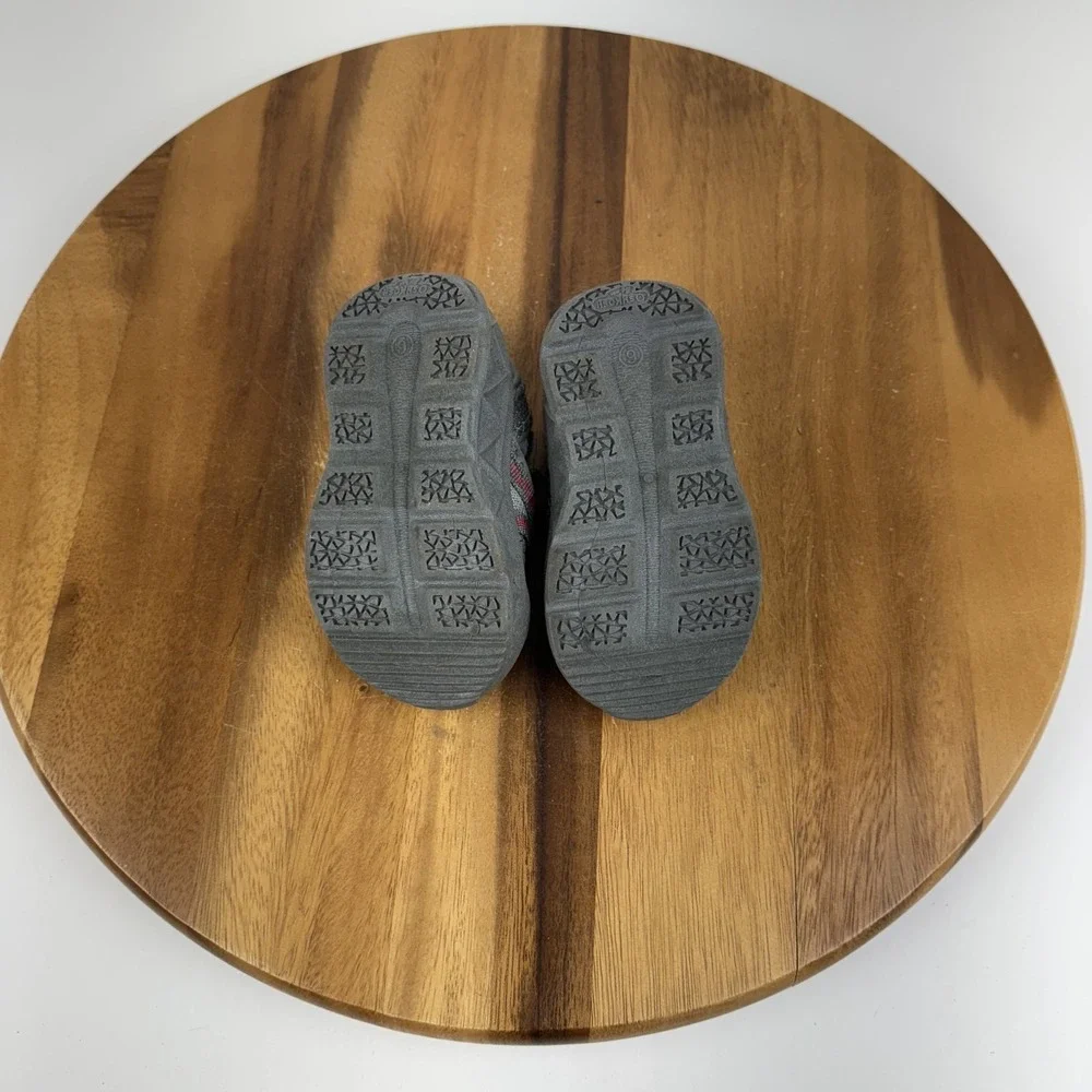 Little Kids OshKosh B'gosh Abe Play Gray Mesh Water Shoes Sandals Size 6 C GUC